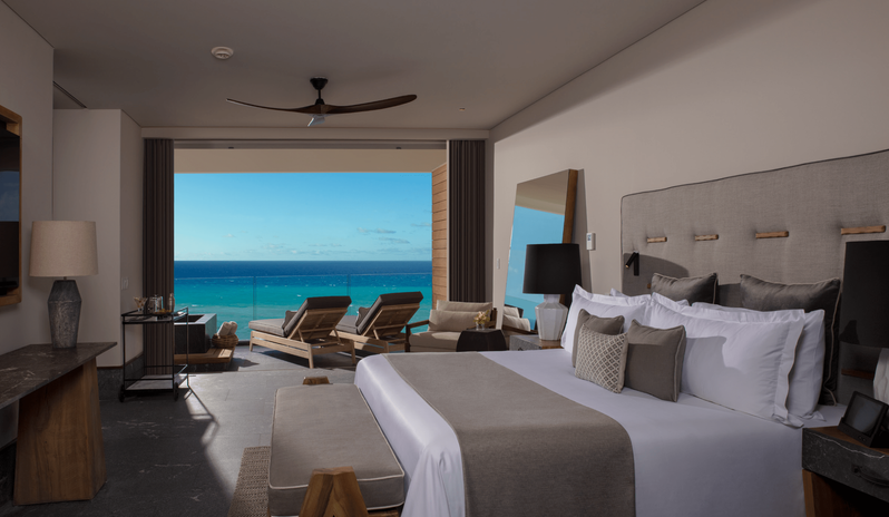 Preferred Club Master Suite Ocean Front